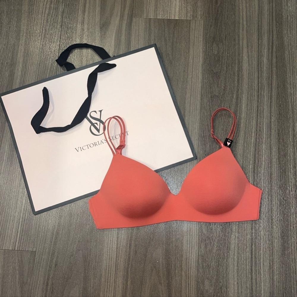 Victoria’s Secret Bra 32DD